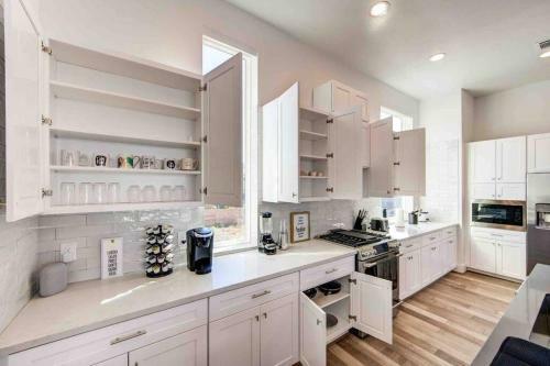 Villa Luxury 3-bed Galleria Area Townhouse