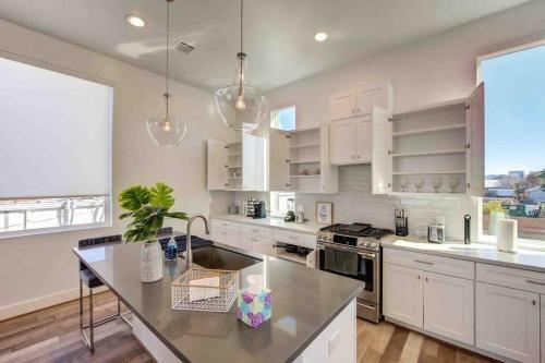 Villa Luxury 3-bed Galleria Area Townhouse