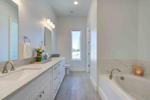 Villa Luxury 3-bed Galleria Area Townhouse