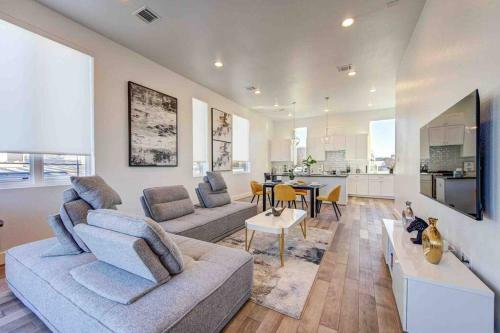 Villa Luxury 3-bed Galleria Area Townhouse