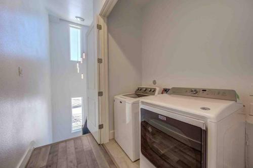 Villa Luxury 3-bed Galleria Area Townhouse