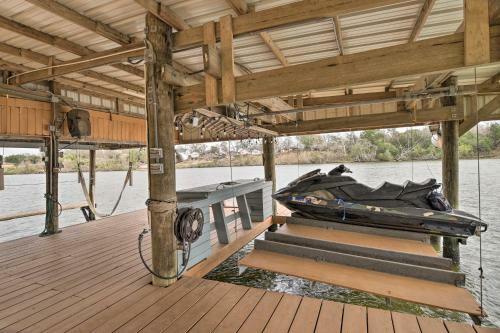 Waterfront San Jacinto River Home, Boat Slip