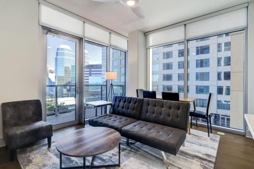 Chic 2 Bedroom Apartment In Houston By Stay Gia