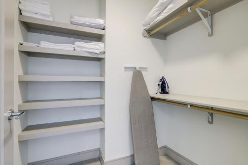 Chic 1 Bedroom Apartment In Houston By Staygia