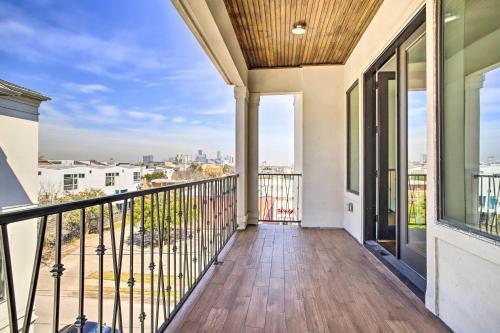 Chic, Modern Houston Townhome In Museum Park!