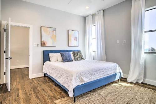 Chic, Modern Houston Townhome In Museum Park!