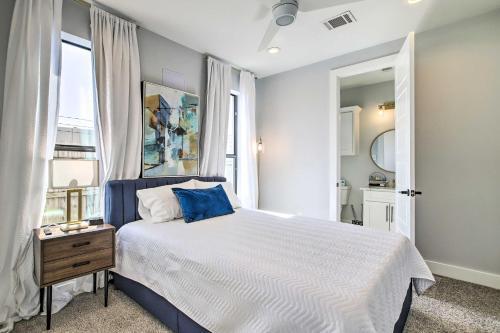 Chic, Modern Houston Townhome In Museum Park!