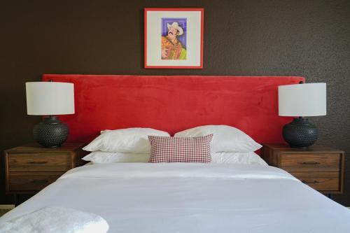 Wanderjaunt - The Place At Greenway Apartments