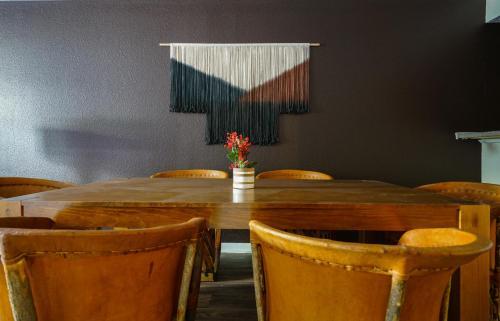 Wanderjaunt - The Place At Greenway Apartments