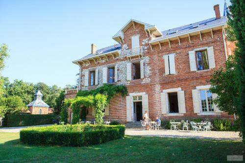 Domaine Du Buc , Les G�tes De Prestige