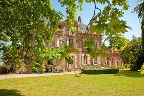 Domaine Du Buc , Les G�tes De Prestige