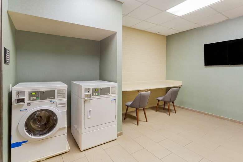 Hotel Best Western Plus Cary - Nc State