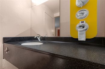 Motel 6 Albany