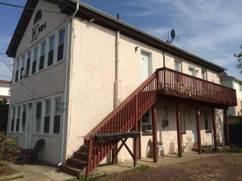 121 Apartments