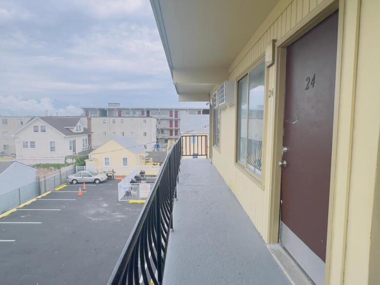 Dry Dock Motel