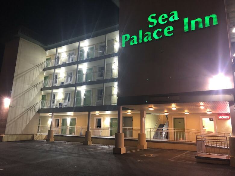 Sea Palace Motel