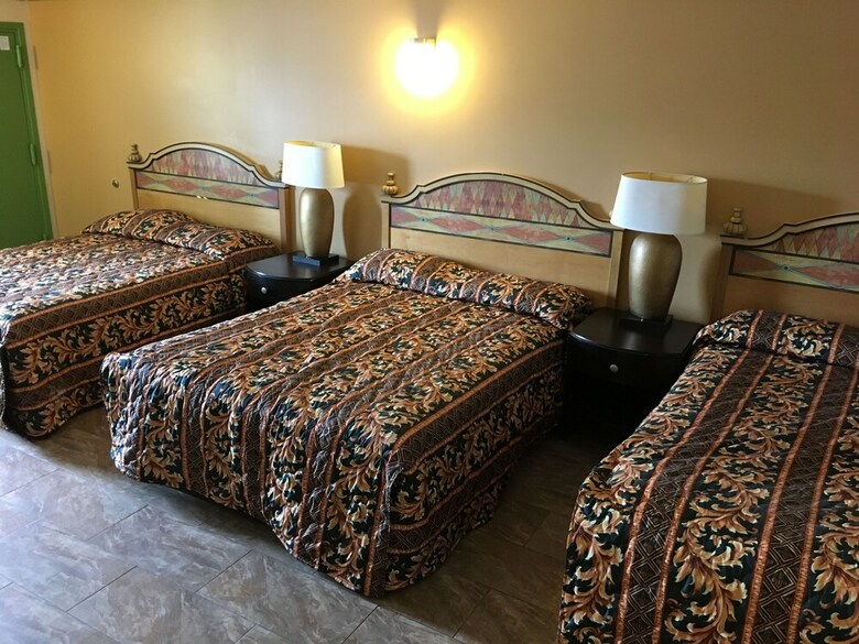 Sea Palace Motel