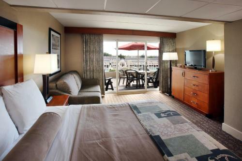 Hotel Montreal Beach Resort