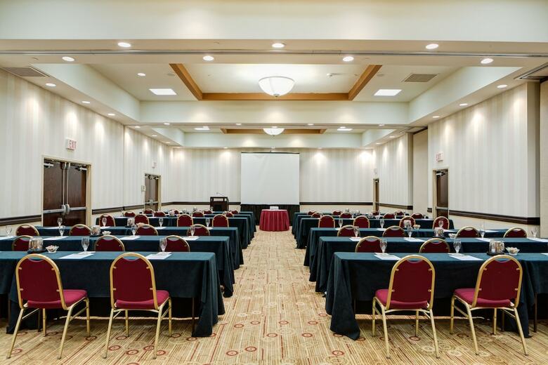 Hotel Doubletree By Hilton Newark