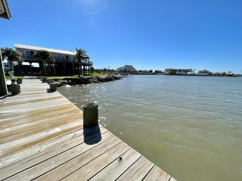 Beach House On The Bay Home