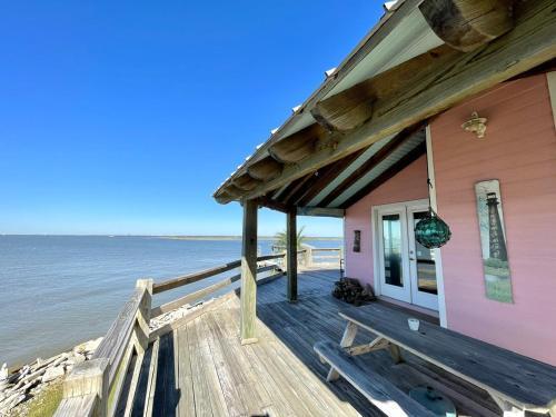 Beach House On The Bay Home