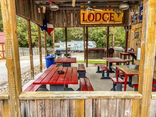 Hotel Reel Inn And Lodge