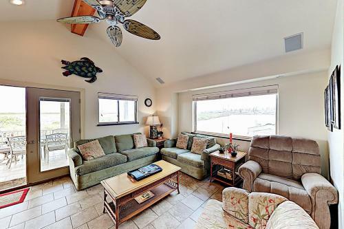 Long Island Village 618 Sand Dollar Dr