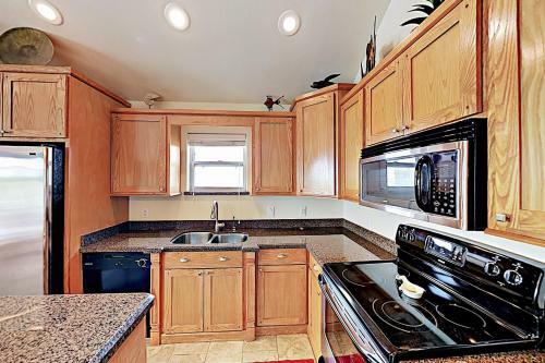 Long Island Village 618 Sand Dollar Dr