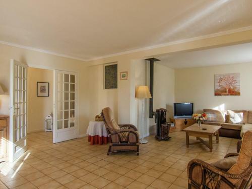 Beautiful Villa With Private Pool In Masclat