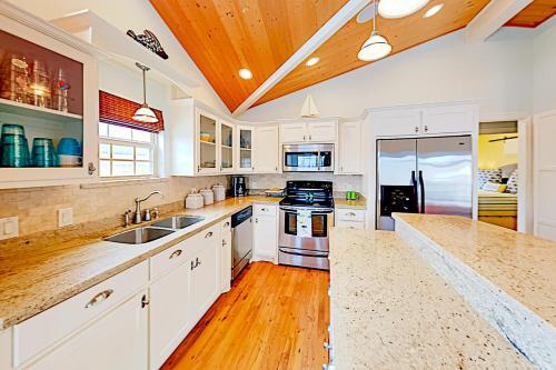 Long Island Village 233 Conch Dr