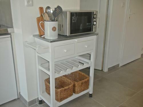 Apartamento Studio Du Lac - Waterfront Accommodation For 2 With Private Jacuzzi