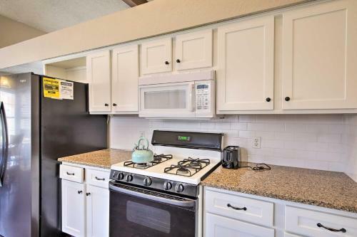 Rowlett Abode With Private Pool Less Than 5 Mi To Town!