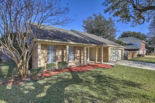 Rowlett Abode With Private Pool Less Than 5 Mi To Town!