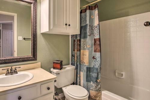 Rowlett Abode With Private Pool Less Than 5 Mi To Town!