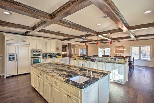 Texas Abode With Pool About 25 Mi To Lake Texoma