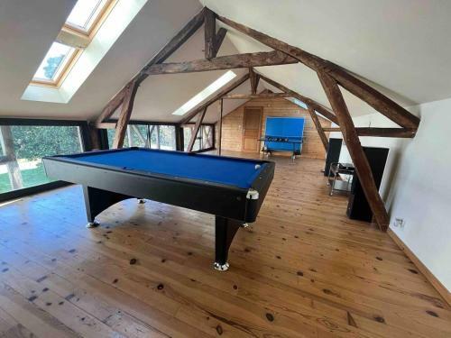 Beautiful 5-bed House In Maubourguet With Pool