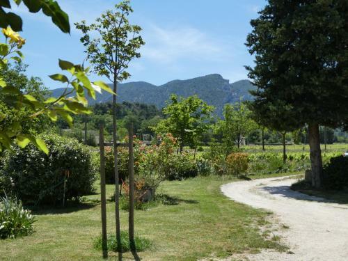 Agroturismo Les Bigui�res