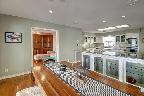 Bimini House