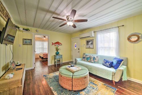 Cozy Texas Cottage Less Than 2 Mi To Rockport Beach!