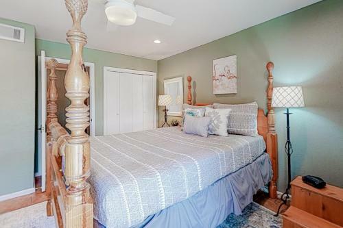 Powell Lake House