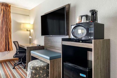 Hotel Quality Inn & Suites