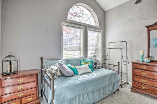 Cozy Cove Tool Home With Canal-facing Balcony