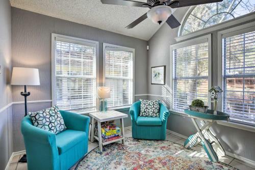 Cozy Cove Tool Home With Canal-facing Balcony
