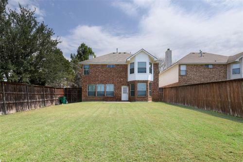 Modern 3br House - Game Room, Office, Backyard