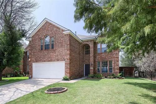 Modern 3br House - Game Room, Office, Backyard