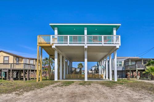 Coastal Surfside Beach Home With Ocean Views!