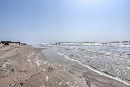 Bright And Breezy Home 4 Blocks To Beach!