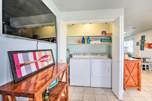 Surfside Beach Hideaway With Private Yard!
