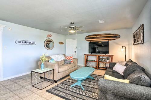 Surfside Beach Hideaway With Private Yard!