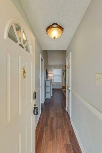 Home On The Prairie A Cheerful 3br 2bt W Big Yard